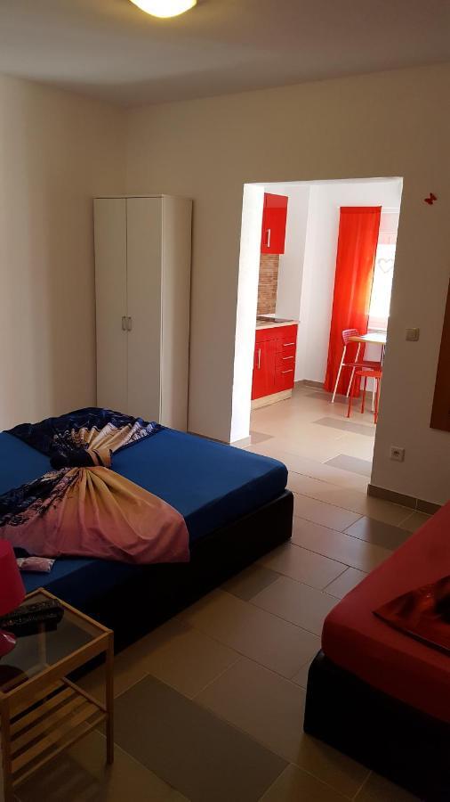 Apartments Megi Biograd Na Moru Exterior foto